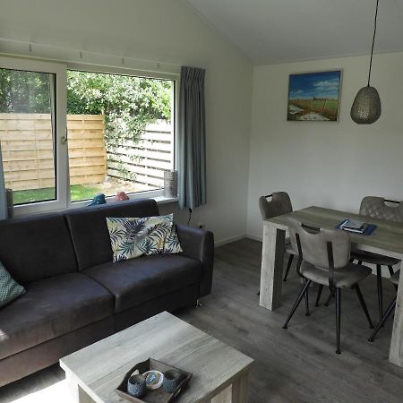 Vakantiewoning 'T Steechje Hollum  Exteriör bild
