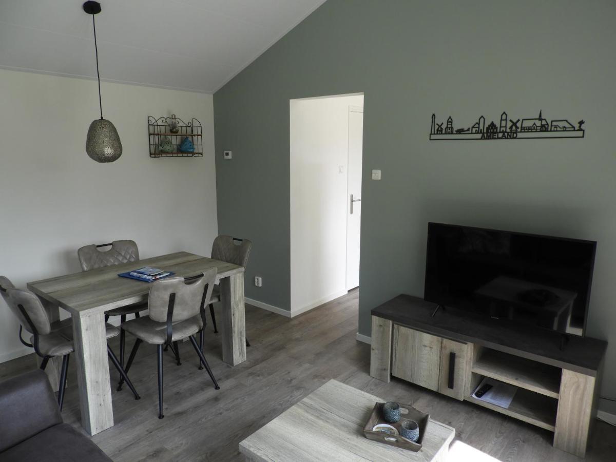 Vakantiewoning 'T Steechje Hollum  Exteriör bild